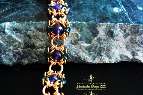 Copper and enameled copper Romanov chainmaille bracelet with Amethyst