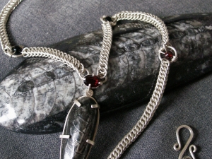 Sterling silver, Garnet, Black Onyx, and Orthoceras Half Persian 4in1 necklace