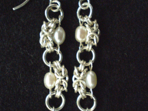 Nadine (Earrings)(Sterling Silver/Freshwater Pearls)